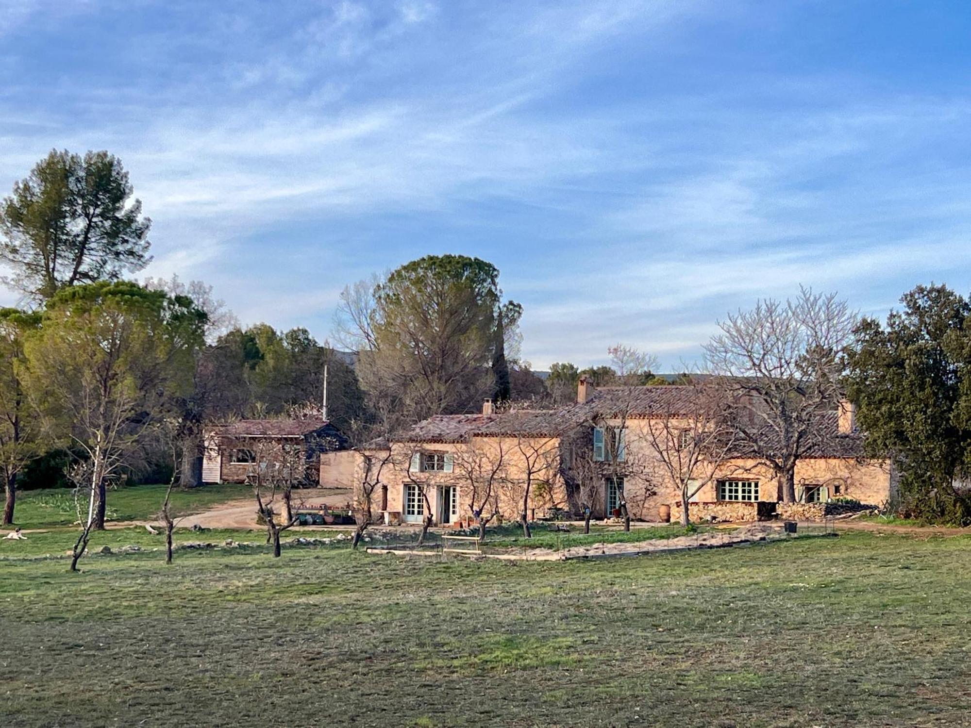 Charmant Appartement Independant Au Sein D'Un Mas Provencal Aups Extérieur photo